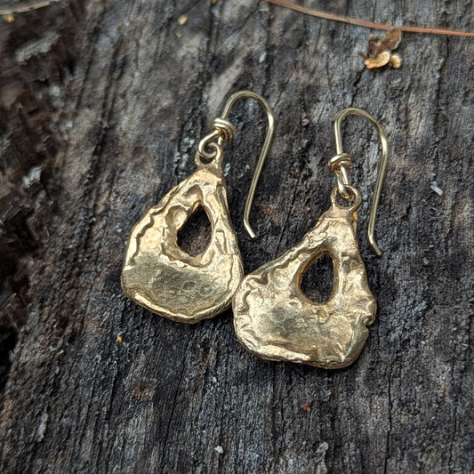 Oyster Earrings - Small Bronze